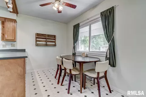 3205 S 1st St, Springfield, IL 62703 photo 10