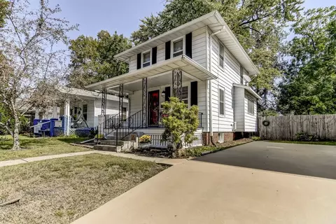 2440 S 9th St, Springfield, IL 62702 photo 4