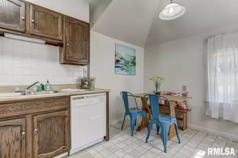 2440 S 9th St, Springfield, IL 62702 photo 19