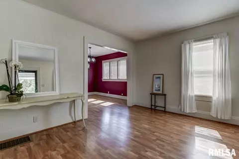 2440 S 9th St, Springfield, IL 62702 photo 8