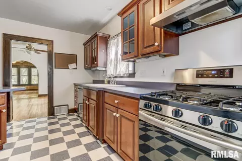 2213 Yale Blvd, Springfield, IL 62703 photo 12