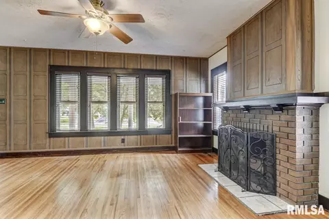 2213 Yale Blvd, Springfield, IL 62703 photo 3