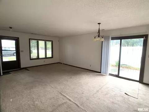 23 Brookside Pl, Springfield, IL 62704 photo 3