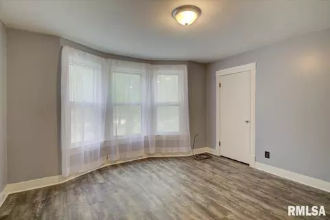1029 N 2nd St, Springfield, IL 62702 photo 17
