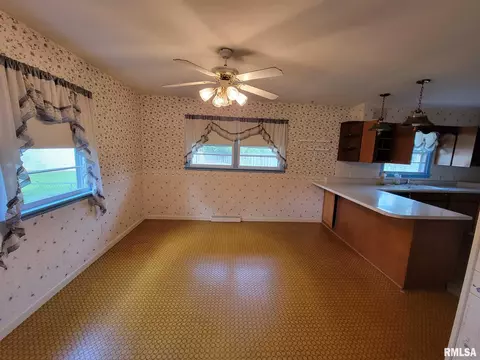 32 Rainbow Rd, Springfield, IL 62712 photo 5