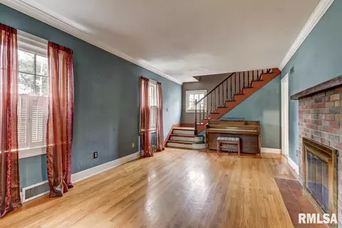 2004 S Lowell Ave, Springfield, IL 62704 photo 3