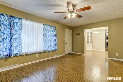 78 Andover Dr, Springfield, IL 62704 photo 3
