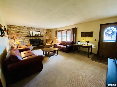 843 Macomb Rd, Abingdon, IL 61410 photo 25