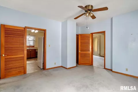 2112 S Pasfield St, Springfield, IL 62704 photo 8