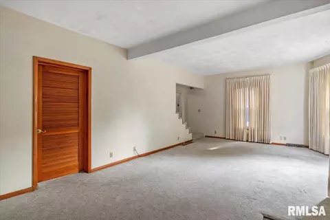 2112 S Pasfield St, Springfield, IL 62704 photo 3