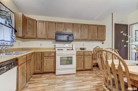 1917 Stockton Dr, Springfield, IL 62703 photo 7