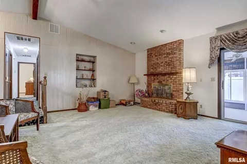 1917 Stockton Dr, Springfield, IL 62703 photo 5