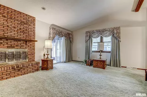 1917 Stockton Dr, Springfield, IL 62703 photo 6