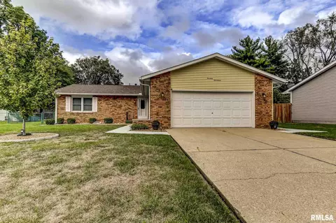 1917 Stockton Dr, Springfield, IL 62703 photo 1