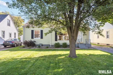 2232 S Spring St, Springfield, IL 62704 photo 3