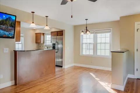 2232 S Spring St, Springfield, IL 62704 photo 6