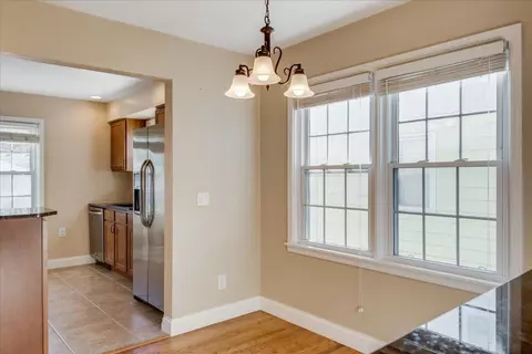 2232 S Spring St, Springfield, IL 62704 photo 9