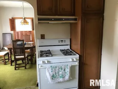 2144 S Walnut St, Springfield, IL 62704 photo 9