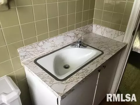 2144 S Walnut St, Springfield, IL 62704 photo 19
