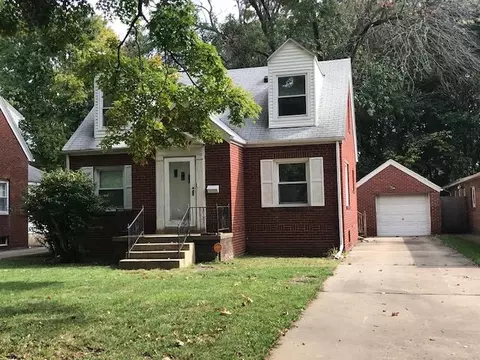 2144 S Walnut St, Springfield, IL 62704 photo 2