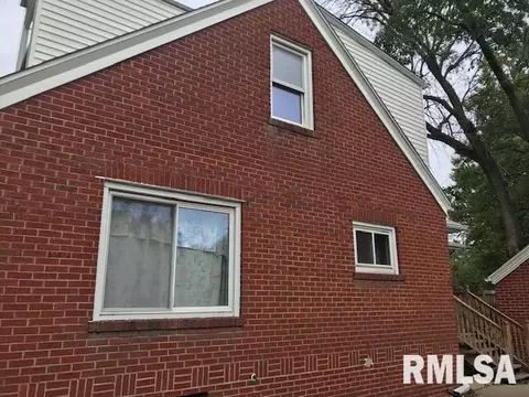 2144 S Walnut St, Springfield, IL 62704 photo 4