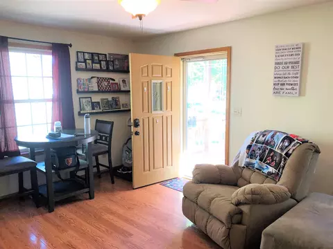 2409 S 8th St, Springfield, IL 62703 photo 3