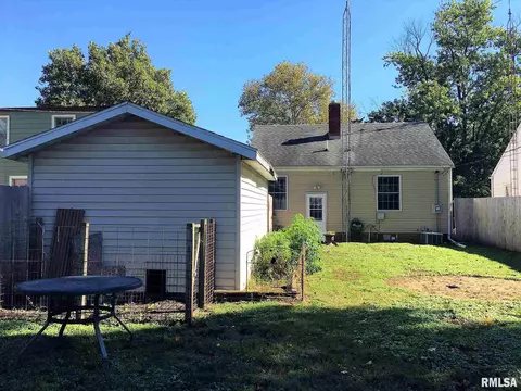 2409 S 8th St, Springfield, IL 62703 photo 17