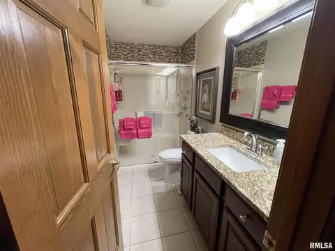 2519 Chapel Hill Dr, Springfield, IL 62702 photo 6