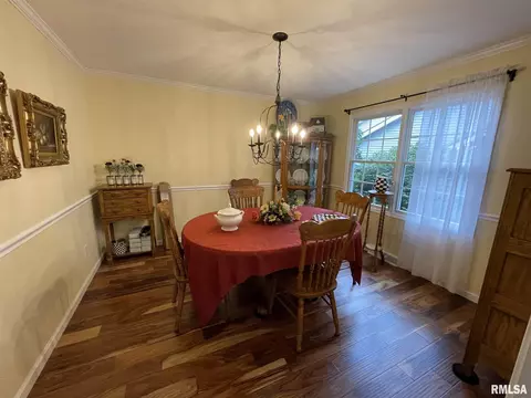 2519 Chapel Hill Dr, Springfield, IL 62702 photo 3