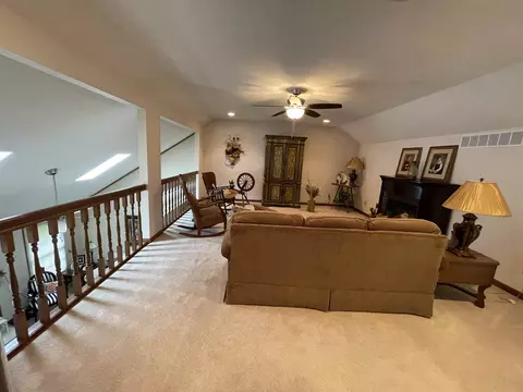 2519 Chapel Hill Dr, Springfield, IL 62702 photo 12