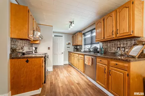 429 E Main St, Maroa, IL 61756 photo 12