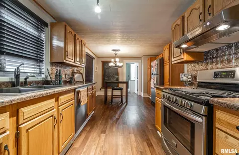 429 E Main St, Maroa, IL 61756 photo 13