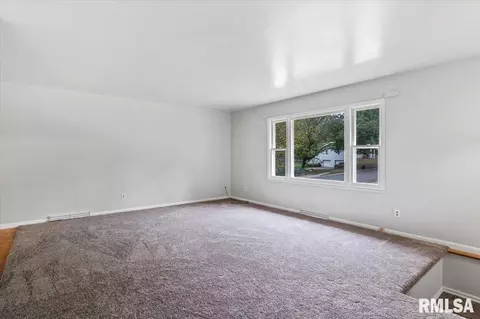 2 Coachlight Ct, Springfield, IL 62703 photo 6