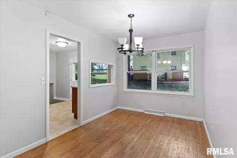 2 Coachlight Ct, Springfield, IL 62703 photo 9