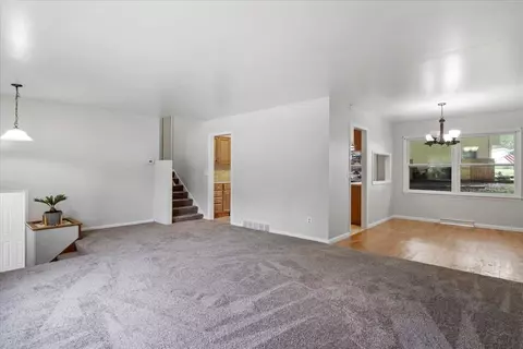 2 Coachlight Ct, Springfield, IL 62703 photo 8
