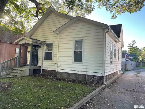 514 W Vine St, Springfield, IL 62704 photo 2
