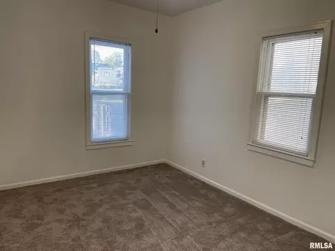 514 W Vine St, Springfield, IL 62704 photo 8