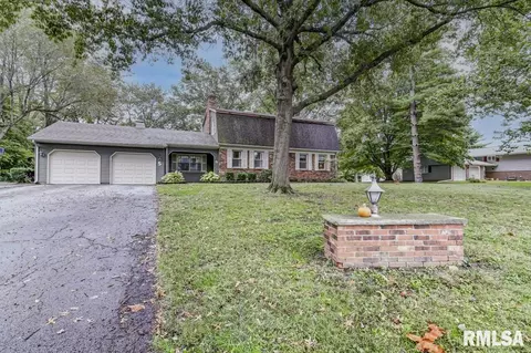 5 Downing Ln, Springfield, IL 62711 photo 2