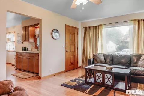1527 E Watch Ave, Springfield, IL 62702 photo 7
