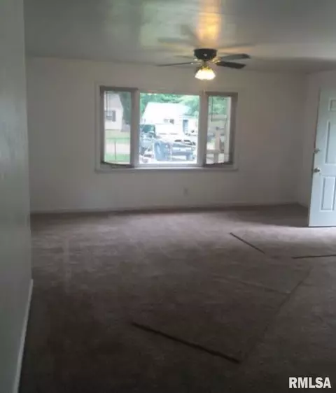 2204 E Adams St, Springfield, IL 62703 photo 3