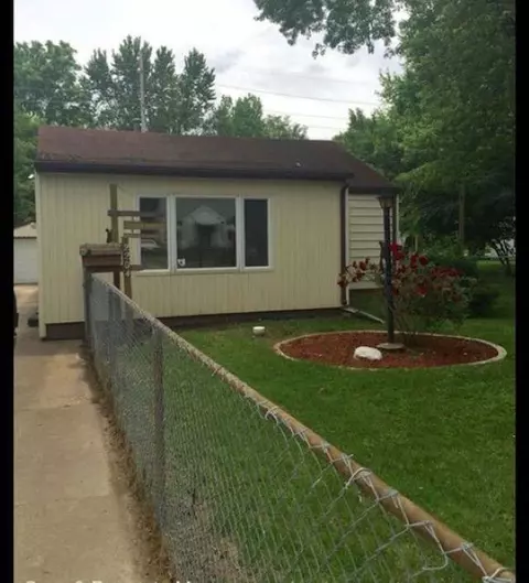 2204 E Adams St, Springfield, IL 62703 photo 2