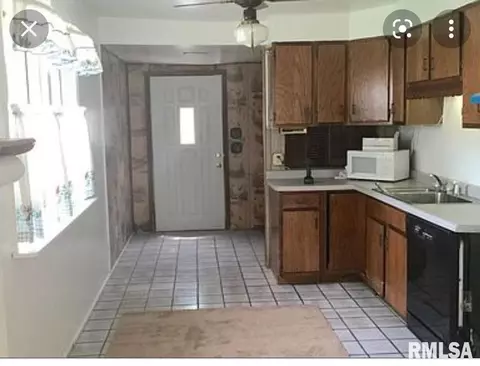 2204 E Adams St, Springfield, IL 62703 photo 4