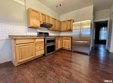 412 Pine Tree Rd, Abingdon, IL 61410 photo 7