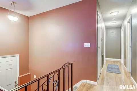121 Archer Ave, Springfield, IL 62704 photo 4