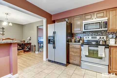 121 Archer Ave, Springfield, IL 62704 photo 10