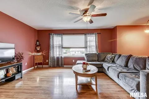 121 Archer Ave, Springfield, IL 62704 photo 7