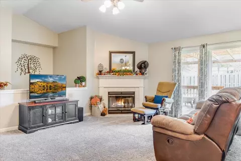 2704 Warrior Blvd, Springfield, IL 62712 photo 6