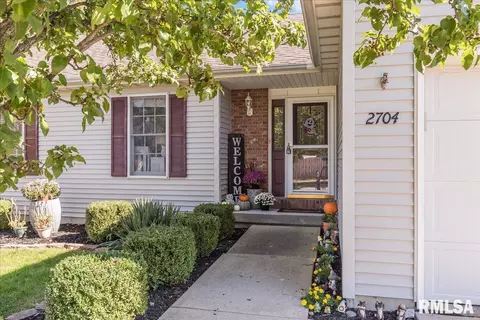 2704 Warrior Blvd, Springfield, IL 62712 photo 4