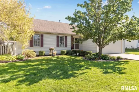 2704 Warrior Blvd, Springfield, IL 62712 photo 3