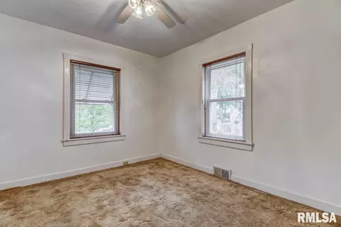 2301 S 8th St, Springfield, IL 62703 photo 18